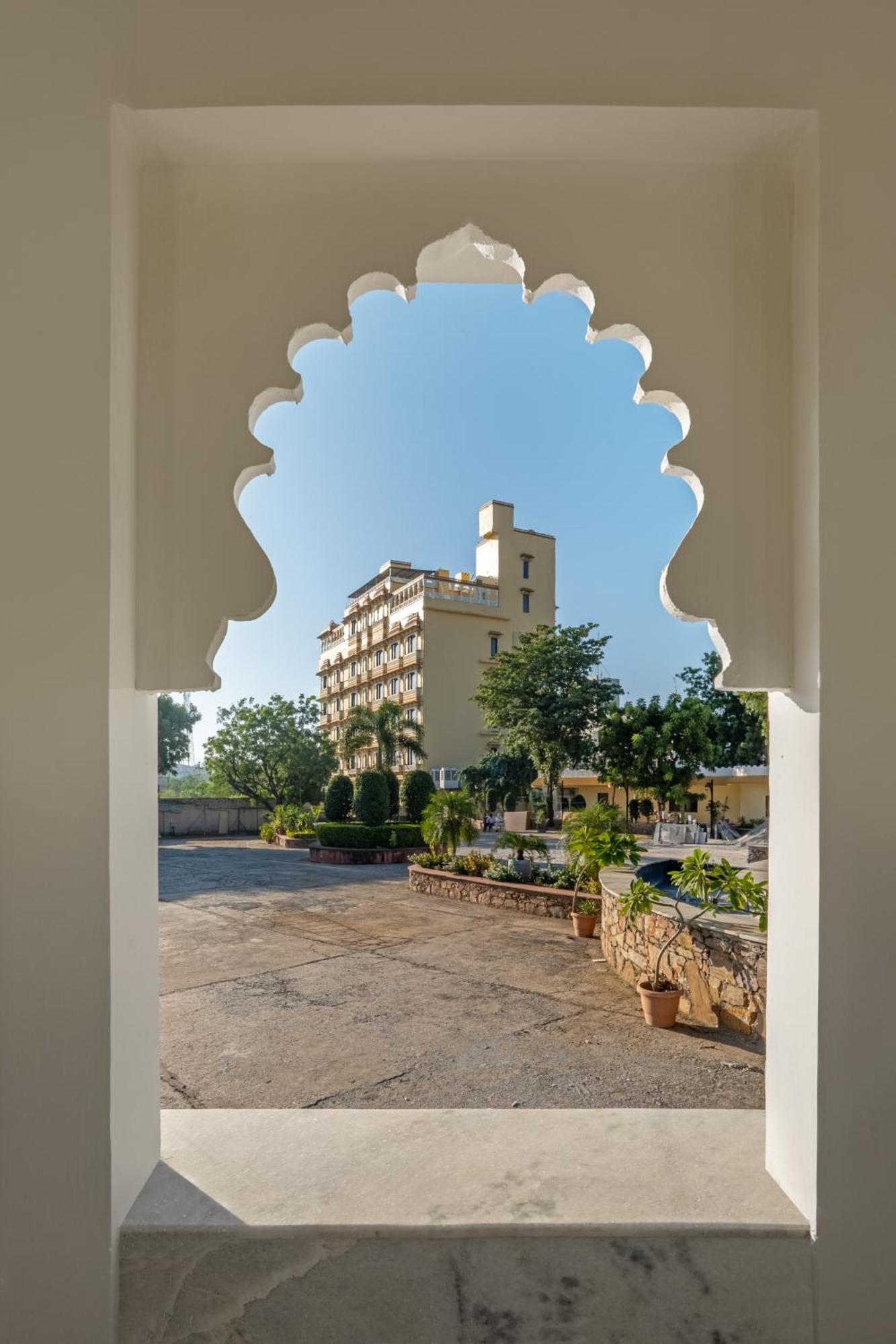 Sterling Balicha Udaipur Hotel Exterior foto