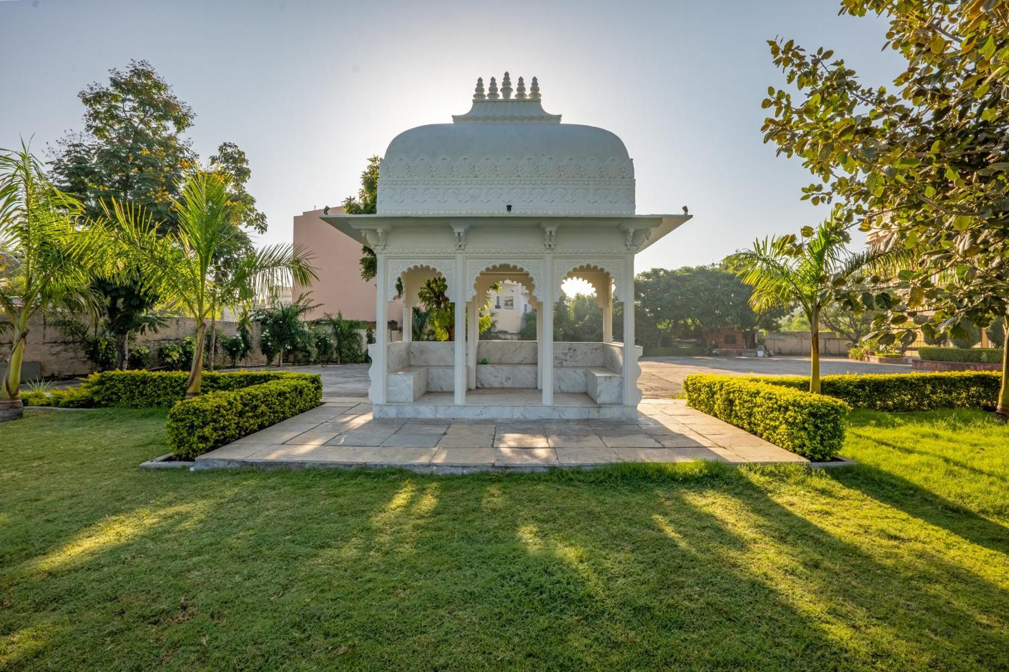 Sterling Balicha Udaipur Hotel Exterior foto