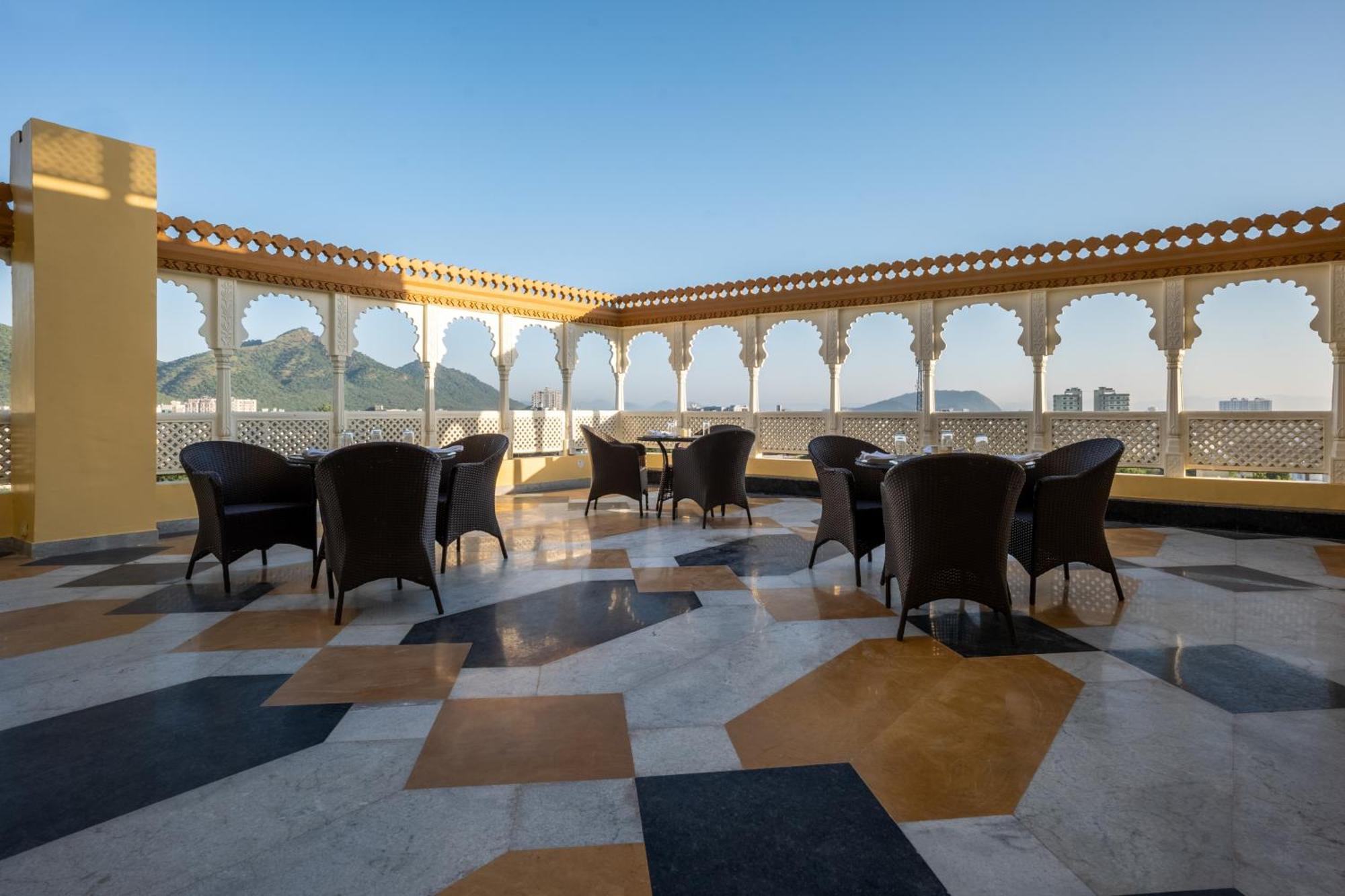 Sterling Balicha Udaipur Hotel Exterior foto