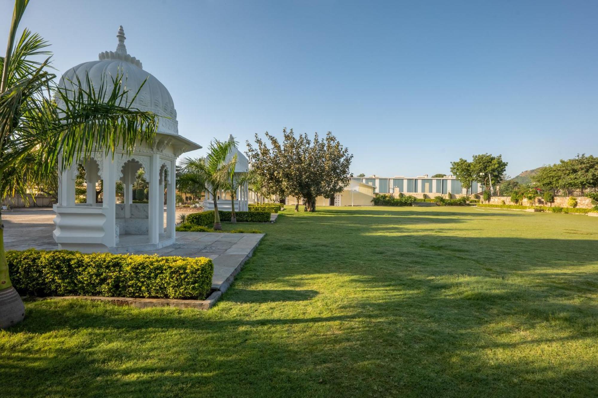 Sterling Balicha Udaipur Hotel Exterior foto
